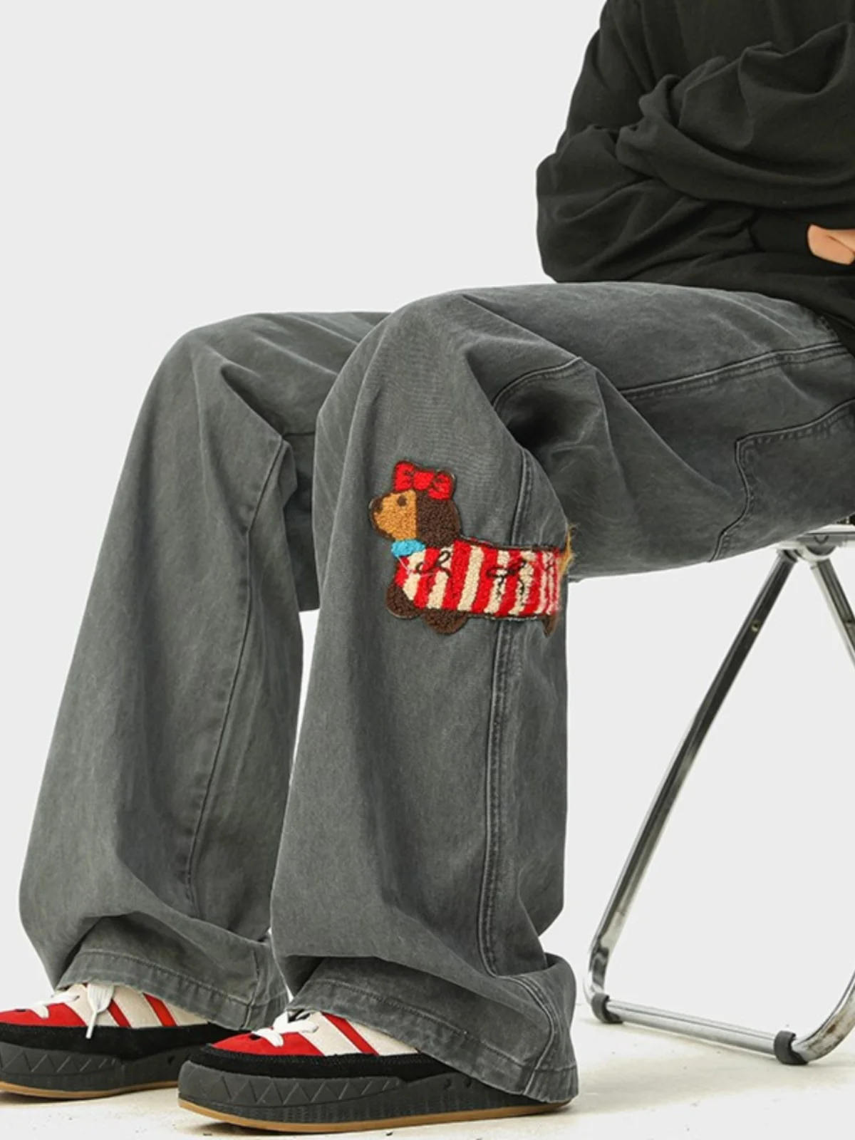 Джинсы с вышивкой в стиле ретро, мужские свободные джинсы с широкими штанинами, прямые повседневные длинные брюки, весенне-осенний бренд Faion
Джинсы с вышивкой в стиле ретро, мужские свободные джинсы с широкими штанинами, прямые повседневные длинные брюки, весенне-осенний бренд Faion