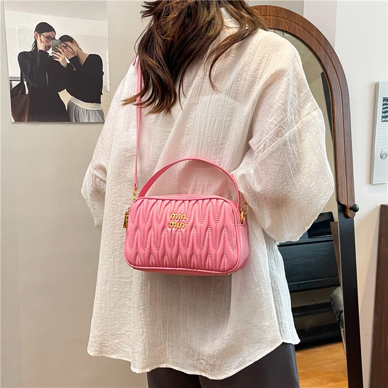 Genuine Leather Crossbody Bag for Ladies, Shoulder Bag Tote Style, Luxury Brand Famous Designer Handbags
Genuine Leather Crossbody Bag for Ladies, Shoulder Bag Tote Style, Luxury Brand Famous Designer Handbags