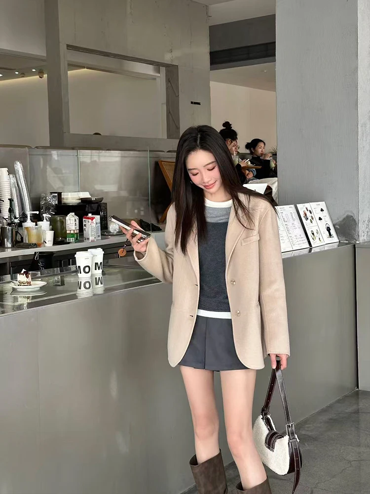 Пальто ZQ двустороннее шерстяное повседневное из 100% мериносовой шерсти, молодежное, с длинными рукавами, на одной пуговице, специальное предложение к концу года
Пальто ZQ двустороннее шерстяное повседневное из 100% мериносовой шерсти, молодежное, с длинными рукавами, на одной пуговице, специальное предложение к концу года