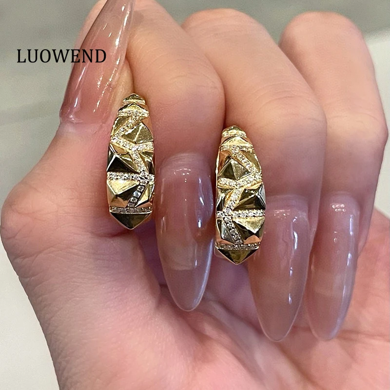 LUOWEND 100% 18K Yellow Gold Earrings Fashion Design 0.37carat Real Natural Diamond Hoop Earrings for Women High Party Jewelry
LUOWEND 100% 18K Yellow Gold Earrings Fashion Design 0.37carat Real Natural Diamond Hoop Earrings for Women High Party Jewelry