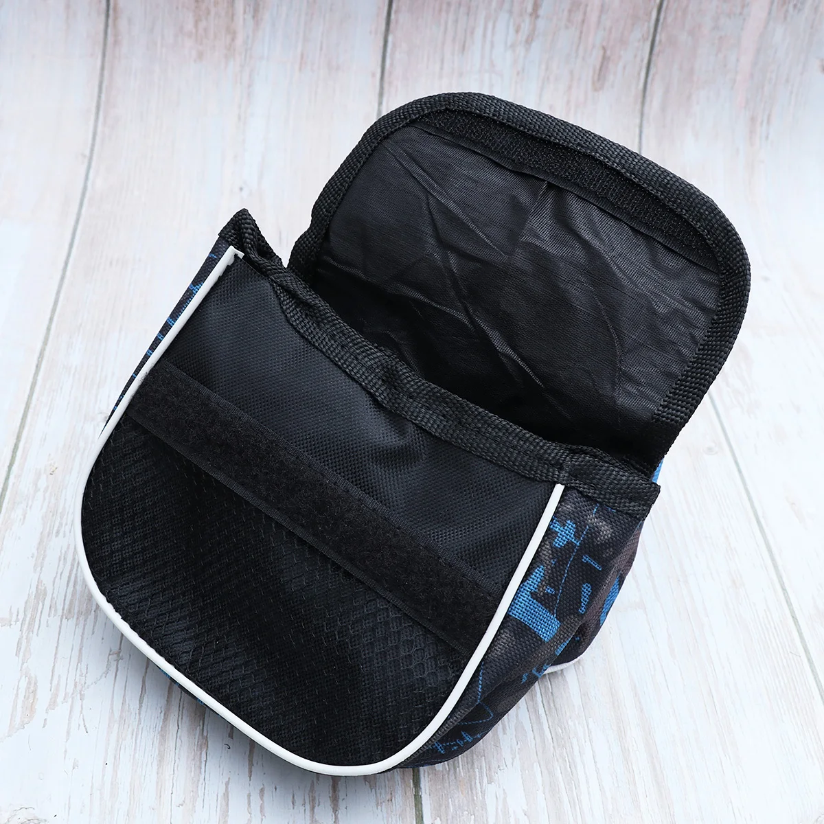 1pc Bicycle Frame Blue Durable Lightweight Nylon Road Bike Storage Handlebar For Long Rides Handlebar Storage Bag Road Bike Bag 
1pc Bicycle Frame Blue Durable Lightweight Nylon Road Bike Storage Handlebar For Long Rides Handlebar Storage Bag Road Bike Bag