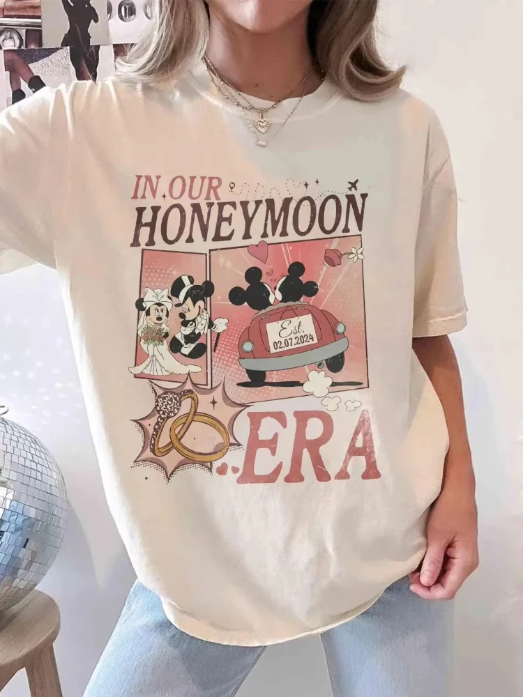 Disney 2026 Honeymoon Mickey and Minnie Print Smart Casual Women's T-Shirt Short Sleeve O Neck Casual Loose Plus Size Top
Disney 2026 Honeymoon Mickey and Minnie Print Smart Casual Women's T-Shirt Short Sleeve O Neck Casual Loose Plus Size Top