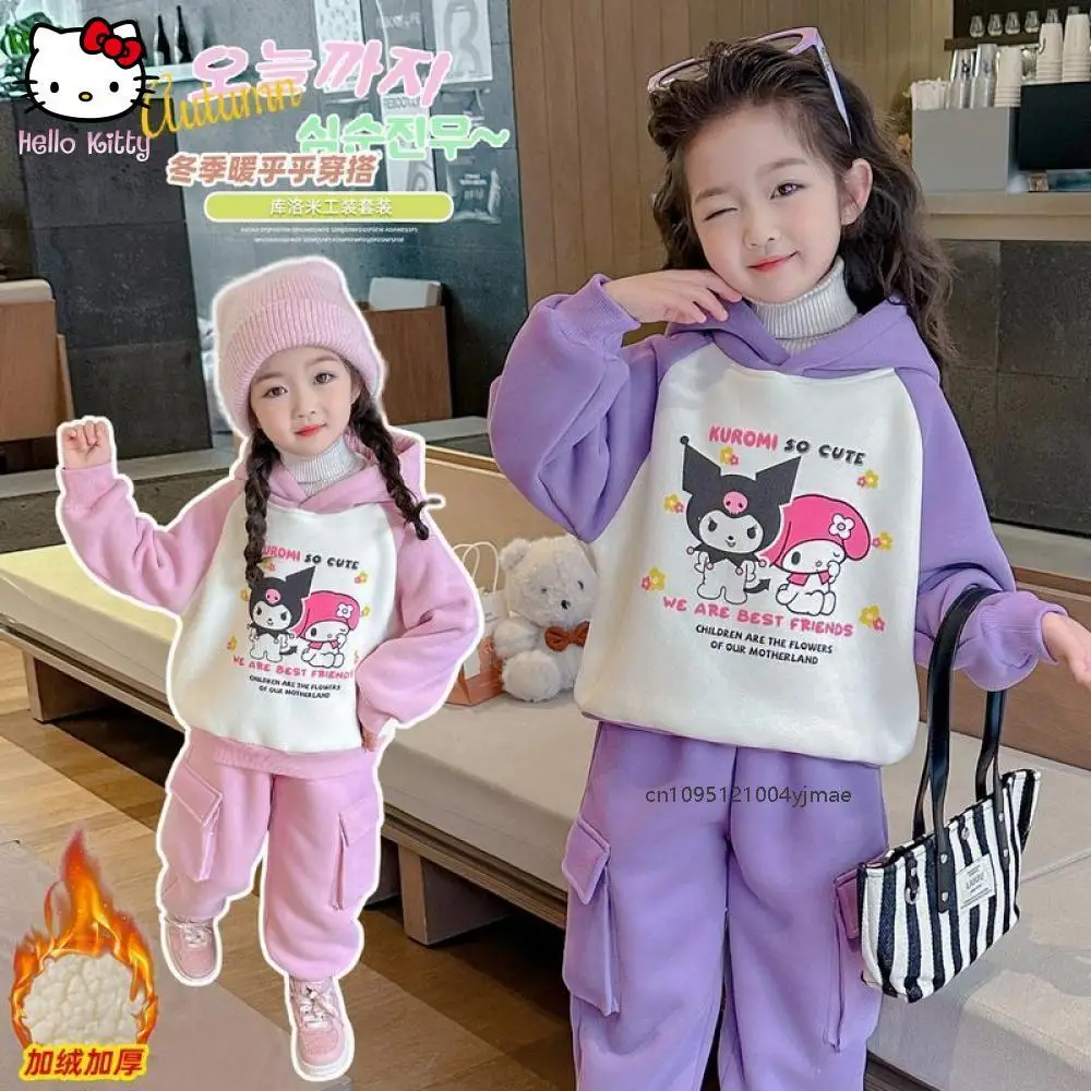 Комплект спортивного костюма Sanrio для девочек, весенне-осенний детский брючный костюм с капюшоном и длинными рукавами с принтом Куроми Мелодии, одежда Kawaii
Комплект спортивного костюма Sanrio для девочек, весенне-осенний детский брючный костюм с капюшоном и длинными рукавами с принтом Куроми Мелодии, одежда Kawaii