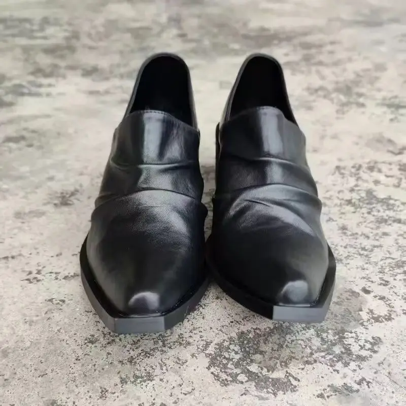 2025 Hot Selling Pointed Pleated Shoes for Women's Super Thick Heel Retro Le Fu Commuting Washed Small Leather Shos Single Shoes
2025 Hot Selling Pointed Pleated Shoes for Women's Super Thick Heel Retro Le Fu Commuting Washed Small Leather Shos Single Shoes