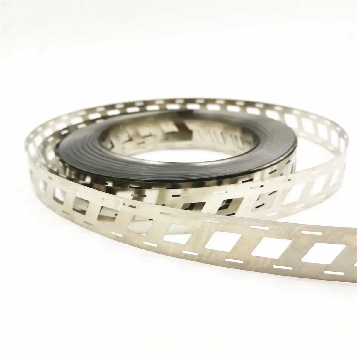 1KG Nickel Plated Strip for 18650 Lithium Battery Spot Welding 0.15 * 18.5 * 23mm
1KG Nickel Plated Strip for 18650 Lithium Battery Spot Welding 0.15 * 18.5 * 23mm