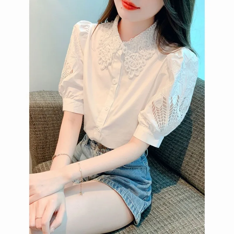 Hollow-out Lace Baby Collar Blouse Women's New Summer Short Sleeve White Shirt Fashion Thin Top
Hollow-out Lace Baby Collar Blouse Women's New Summer Short Sleeve White Shirt Fashion Thin Top