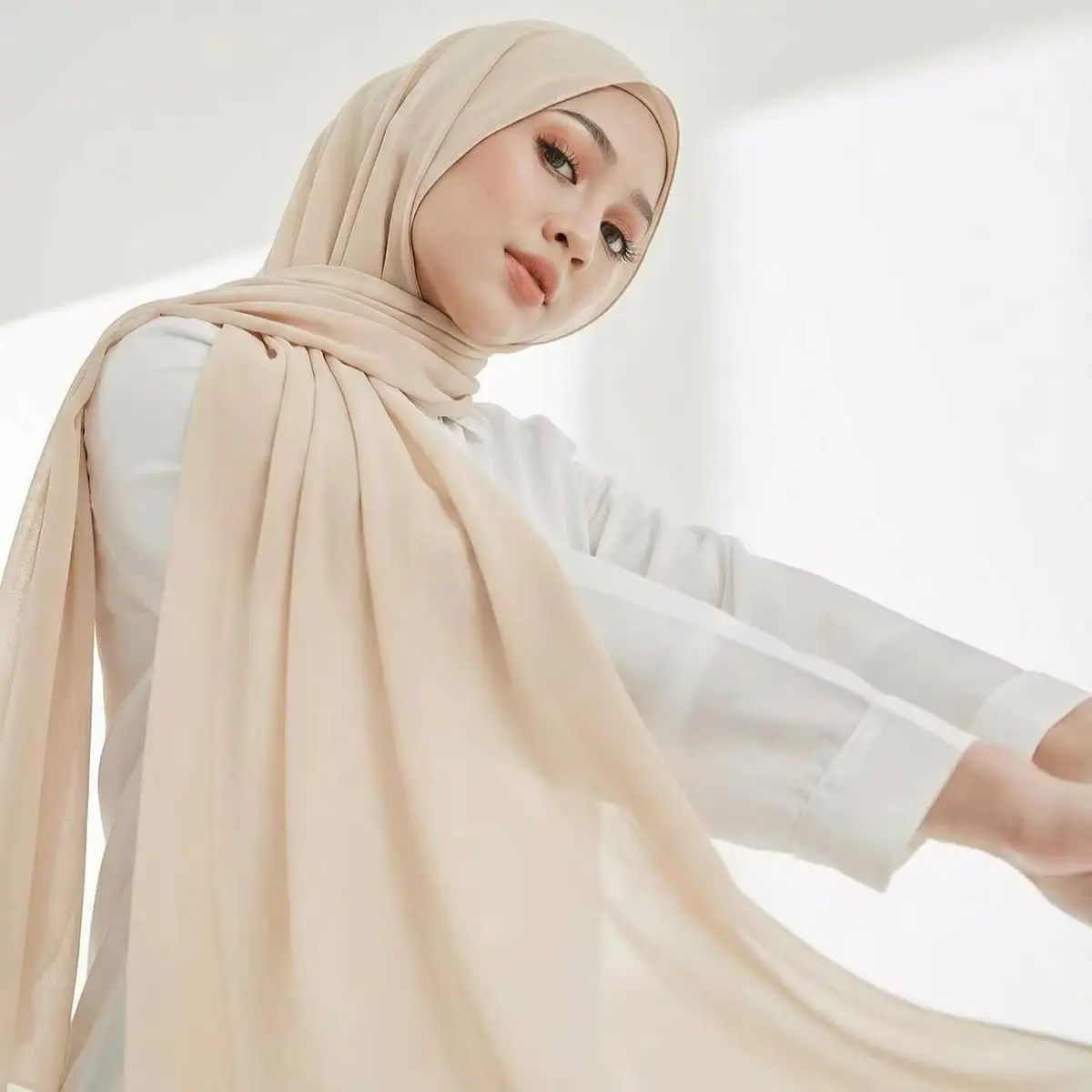 Women Chiffon Hijab Ramadan Abayas Premium Chiffon Scarf Shawl Muslim's dresses Hijab Cloth Islam Turban Solid Color Wraps
Women Chiffon Hijab Ramadan Abayas Premium Chiffon Scarf Shawl Muslim's dresses Hijab Cloth Islam Turban Solid Color Wraps