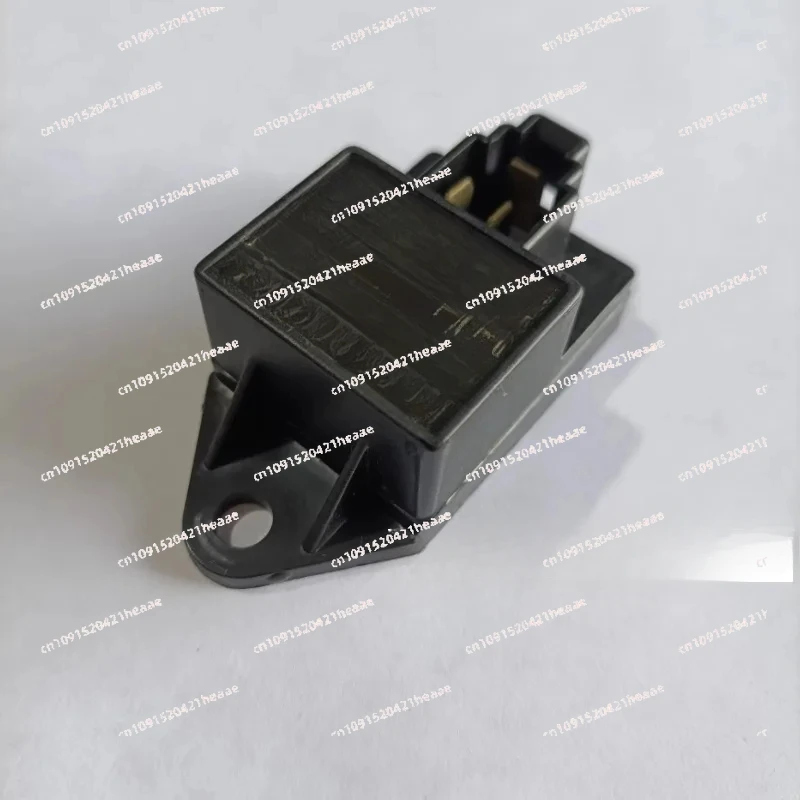 Suitable for Electric Forklift Accessories Relay DTK21V-B Low Voltage Protector Electric Carrier Accessories
Suitable for Electric Forklift Accessories Relay DTK21V-B Low Voltage Protector Electric Carrier Accessories