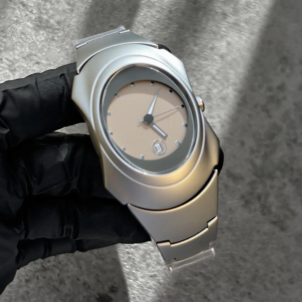 Мужские кварцевые часы с уникальным циферблатом в форме инопланетянина, стальные, модные, овальные, с персонализированным дизайном, Y2K
Мужские кварцевые часы с уникальным циферблатом в форме инопланетянина, стальные, модные, овальные, с персонализированным дизайном, Y2K