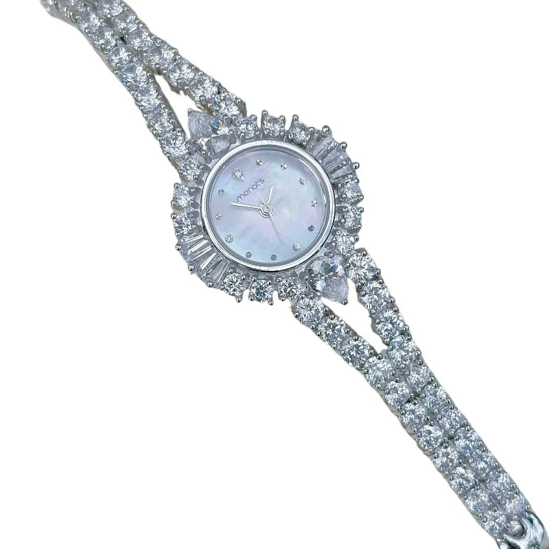 Женские часы с бриллиантами, модный тренд в стиле легкой роскоши, женские часы с полным покрытием бриллиантами.
Женские часы с бриллиантами, модный тренд в стиле легкой роскоши, женские часы с полным покрытием бриллиантами.