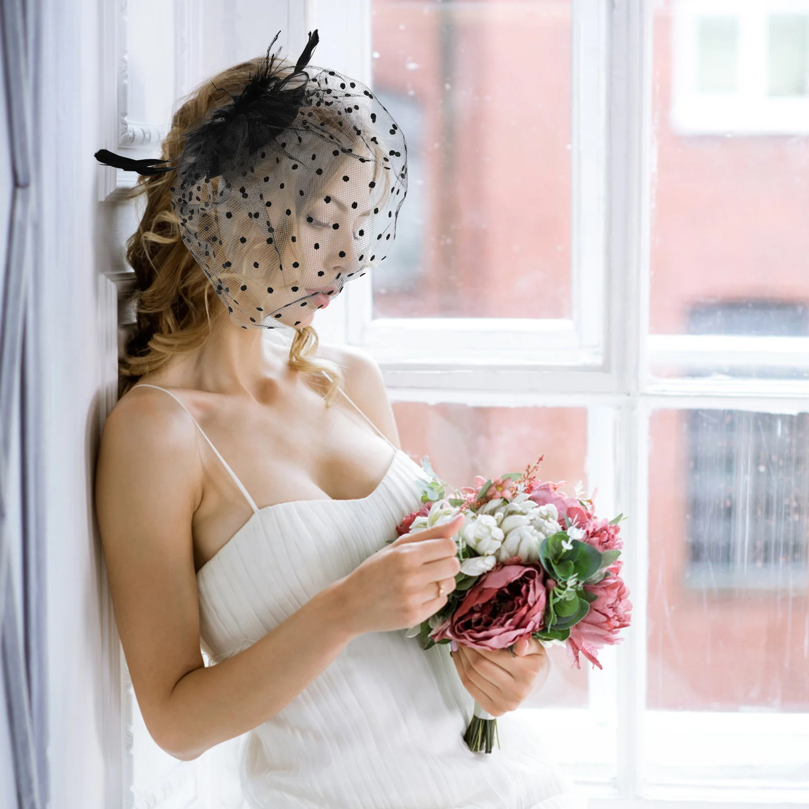 Elegant Veil Mesh Fascinator Hat for Women Wedding Bridal Tea Party Hair Accessories Pearl Lightweight Comfortable Headpiece
Elegant Veil Mesh Fascinator Hat for Women Wedding Bridal Tea Party Hair Accessories Pearl Lightweight Comfortable Headpiece