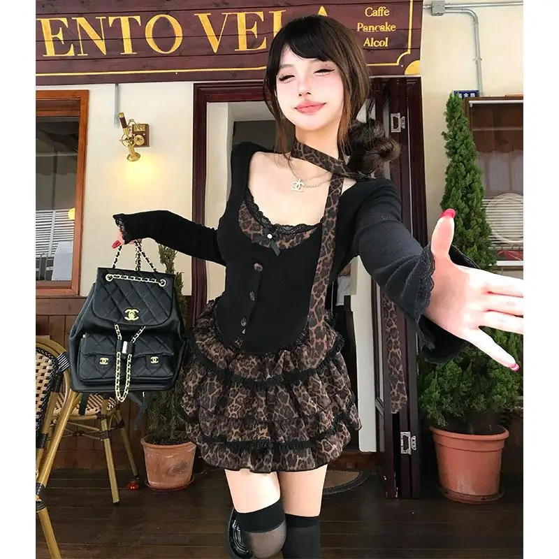 Spicy Girl Set Skirt Women Spring and Autumn Vacation Two Piece Lace Leopard Print Top+Cake Skirt Two Piece Set
Spicy Girl Set Skirt Women Spring and Autumn Vacation Two Piece Lace Leopard Print Top+Cake Skirt Two Piece Set