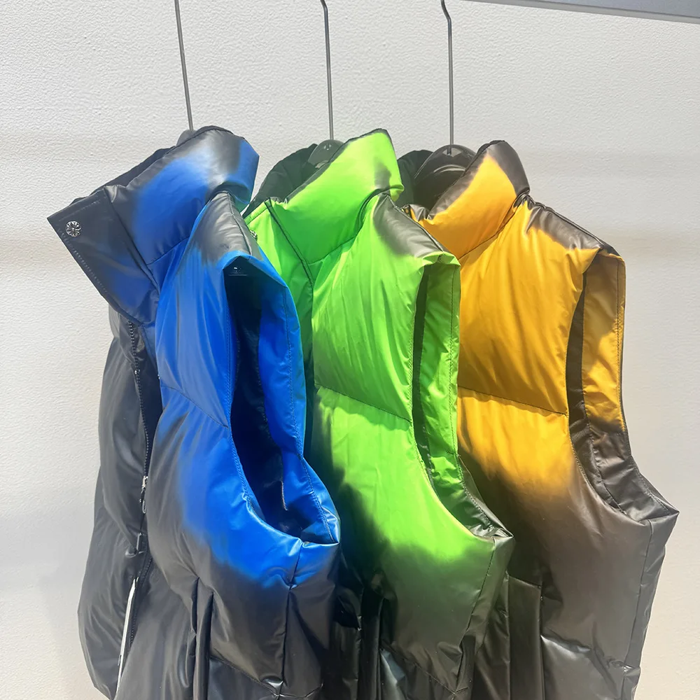 Утепленный термочувствительный жилет с изменением цвета для мужчин, зимняя куртка из полиэфирного волокна с элементами птичьего дизайна, теплая повседневная модель
Утепленный термочувствительный жилет с изменением цвета для мужчин, зимняя куртка из полиэфирного волокна с элементами птичьего дизайна, теплая повседневная модель