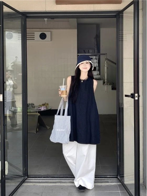 plus Size Casual High Waist Denim Dress Women's Summer Sleeveless Hollow out Loose Fit Trousers Fashionable Commute Style
plus Size Casual High Waist Denim Dress Women's Summer Sleeveless Hollow out Loose Fit Trousers Fashionable Commute Style