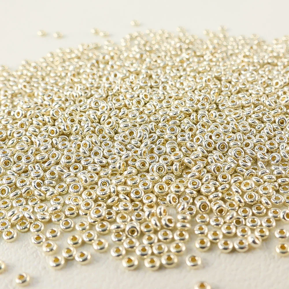 Japanese imported 450g TOHO-Demi metal beads jewelry accessories for the production of DIY bead embroidery bracelets and beads
Japanese imported 450g TOHO-Demi metal beads jewelry accessories for the production of DIY bead embroidery bracelets and beads