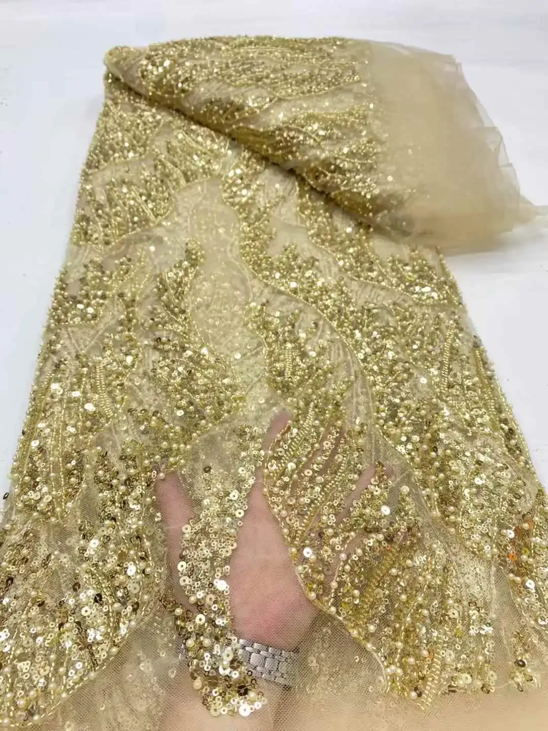 Thirteen colors French Beaded Sequins Lace Fabric High Quality 5 Yard Mesh Tulle African Nigerian Wedding Dress for Women SZ739
Thirteen colors French Beaded Sequins Lace Fabric High Quality 5 Yard Mesh Tulle African Nigerian Wedding Dress for Women SZ739