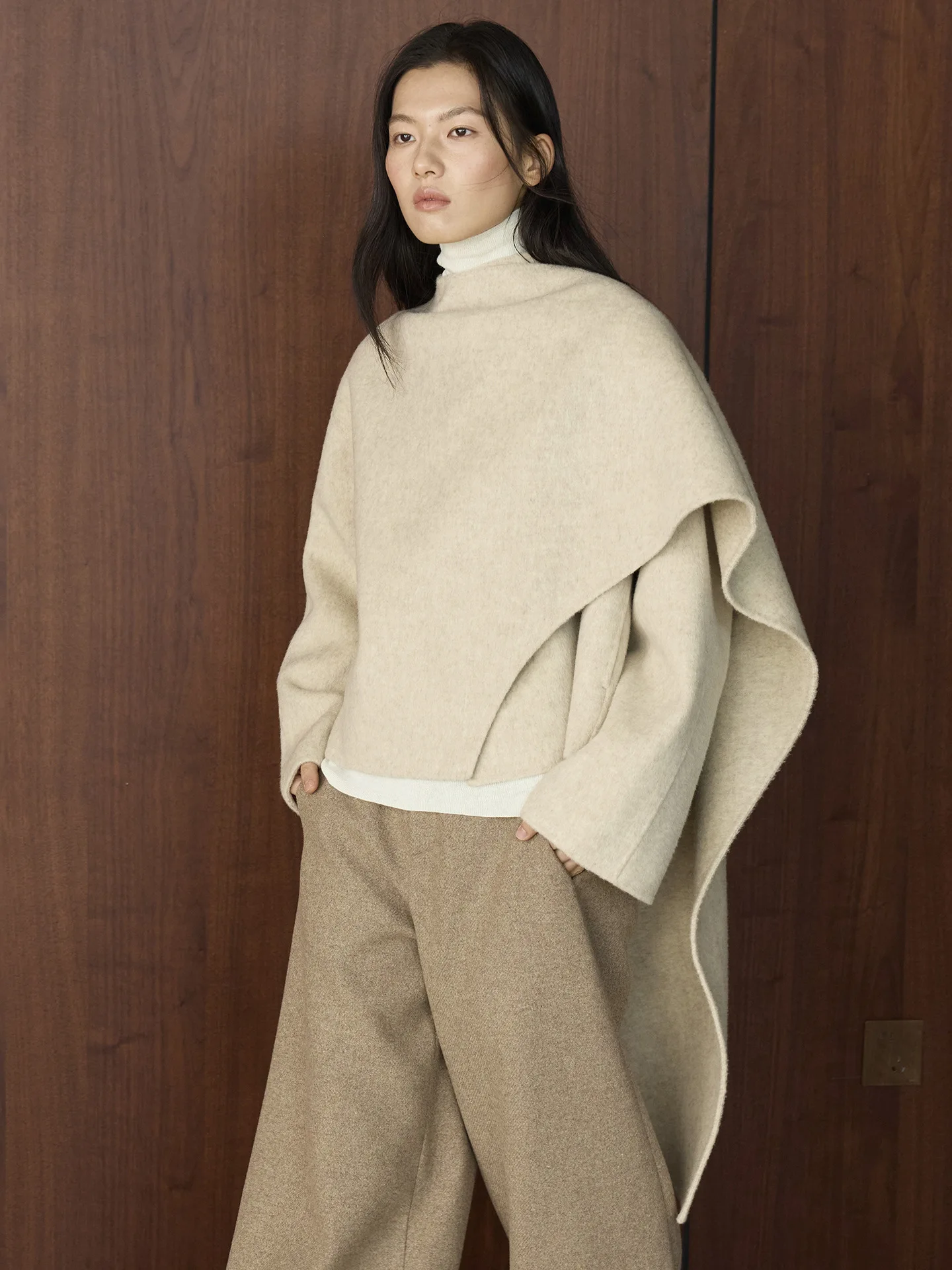 Winter new Korean style fashionable slanted collar irregular wool double-sided woolen coat silhouette warm jacket for women
Winter new Korean style fashionable slanted collar irregular wool double-sided woolen coat silhouette warm jacket for women