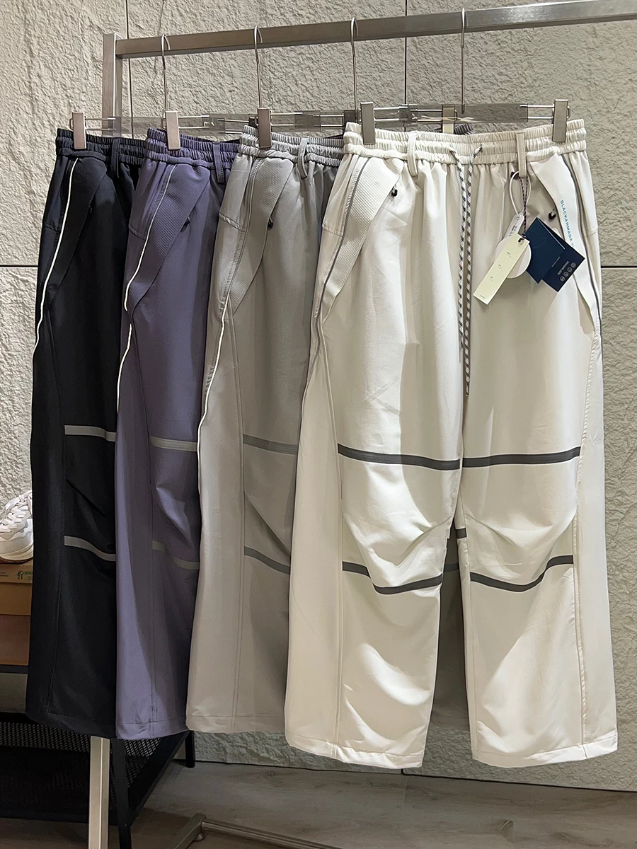 Outdoor Casual Pants Men Women Couple Style Loose Fit Commuter Windproof Waterproof Straight Leg Casual Trousers
Outdoor Casual Pants Men Women Couple Style Loose Fit Commuter Windproof Waterproof Straight Leg Casual Trousers