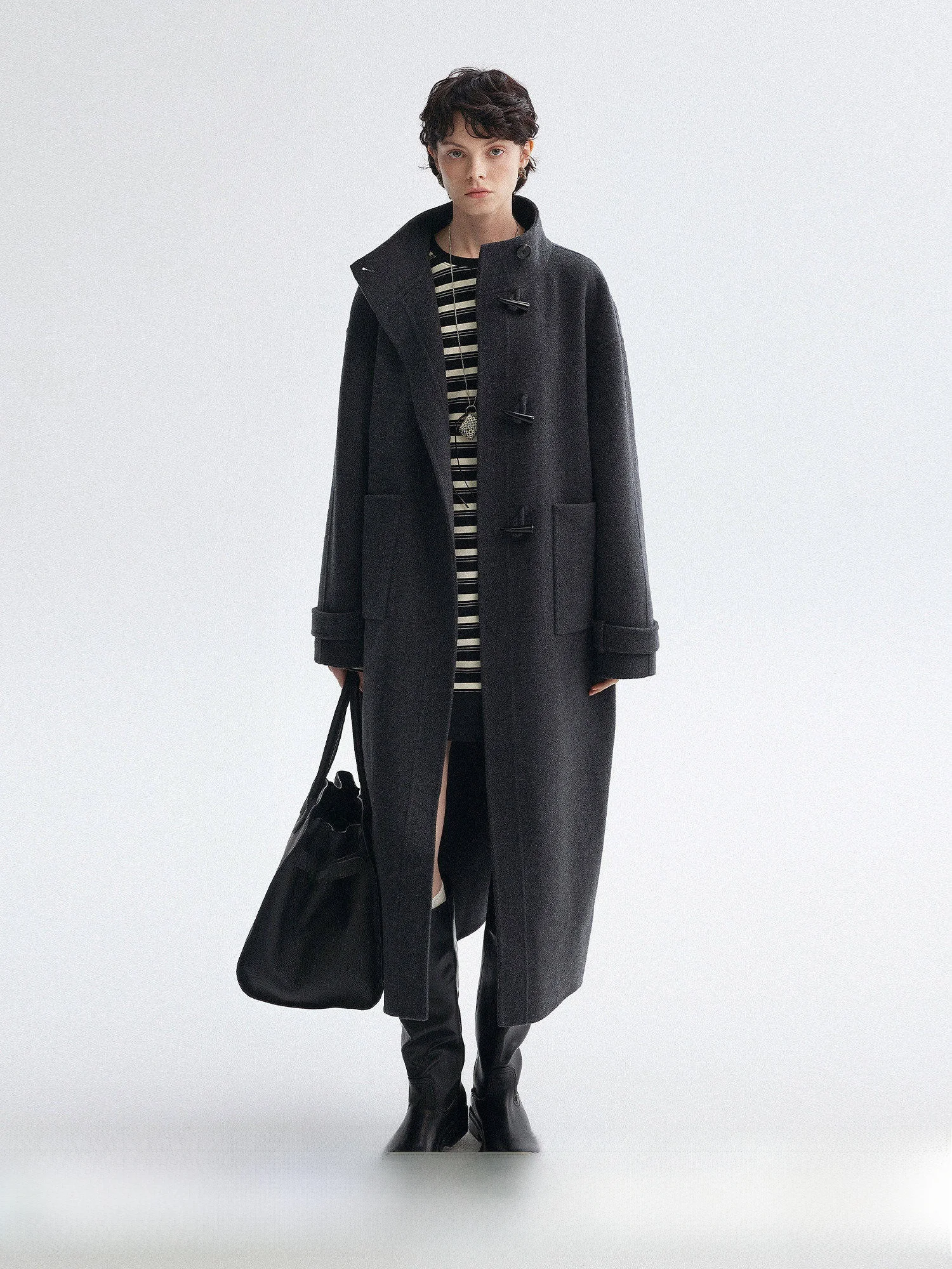 MOLY CHO Stylish Woolen Tweed Double-Faced Wool Coat Women's Mid-Length Stand Collar Elegant Outerwear Simple Commute Style
MOLY CHO Stylish Woolen Tweed Double-Faced Wool Coat Women's Mid-Length Stand Collar Elegant Outerwear Simple Commute Style