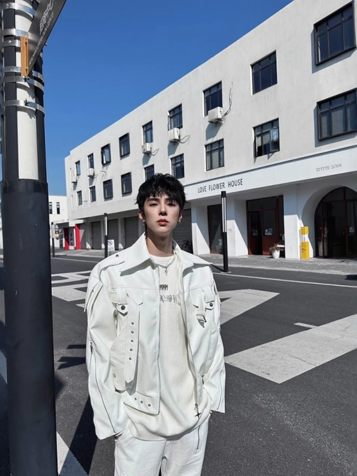 Retro High Street White Leather Jacket Men's Spring Autumn Style Trendy Short Motorcycle Jacket Youth Culture Pure Color
Retro High Street White Leather Jacket Men's Spring Autumn Style Trendy Short Motorcycle Jacket Youth Culture Pure Color