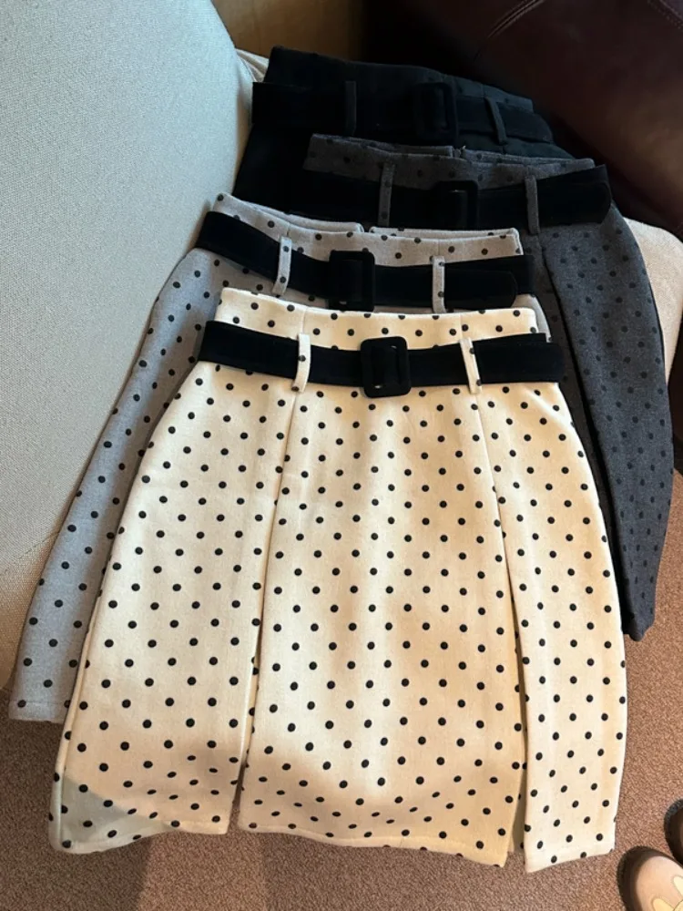 Retro Korean Style Miu Polka Dot Woolen A-Line Skirt High Waist Pleated Suit Midi Skirt Autumn Winter Fashion Sensation
Retro Korean Style Miu Polka Dot Woolen A-Line Skirt High Waist Pleated Suit Midi Skirt Autumn Winter Fashion Sensation