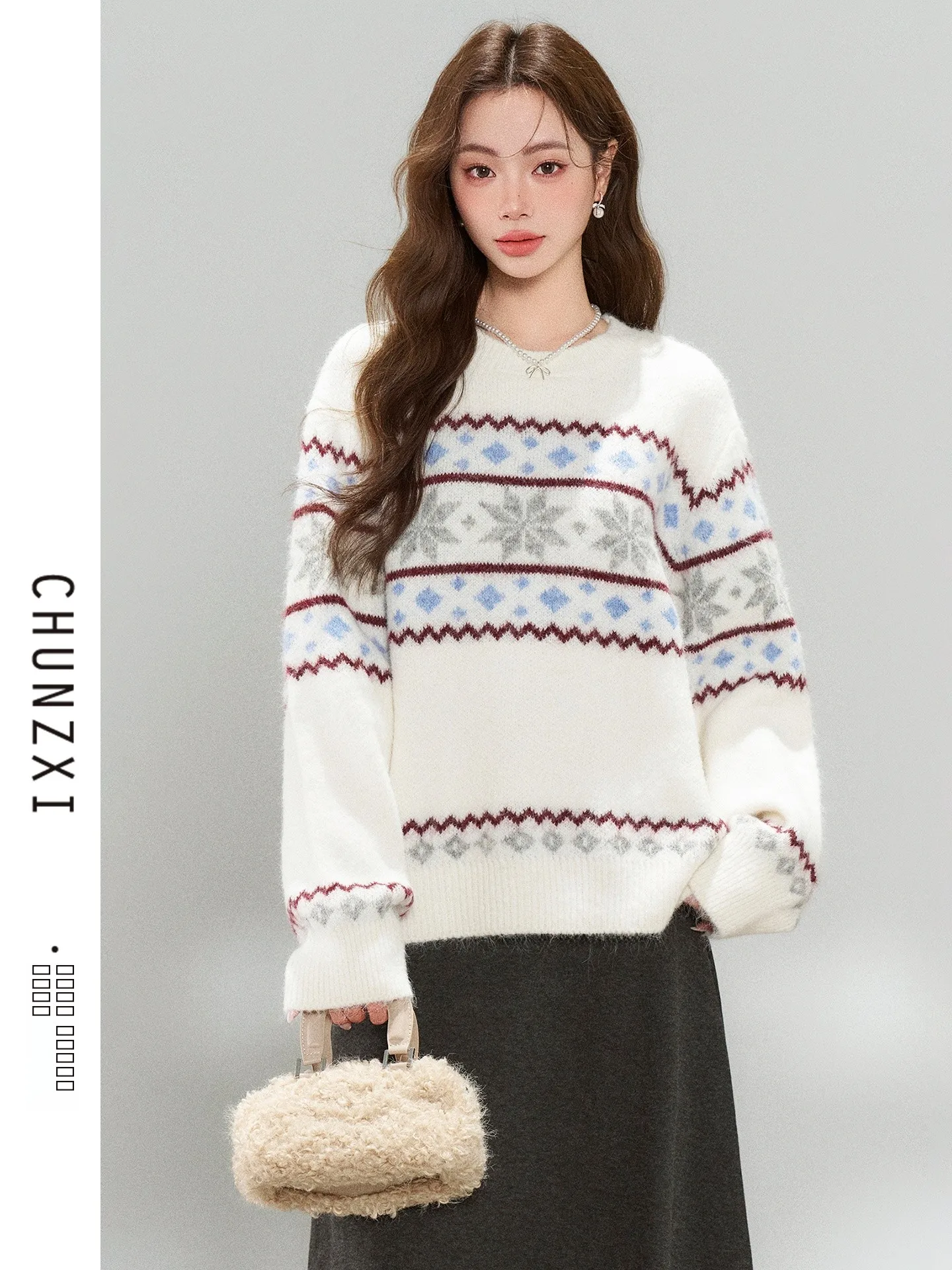 Женский свитер с узором Fair Isle, шикарный, уютный, для осени и зимы, новинка, теплый, средней длины, с круглым вырезом, топ с высокой талией
Женский свитер с узором Fair Isle, шикарный, уютный, для осени и зимы, новинка, теплый, средней длины, с круглым вырезом, топ с высокой талией