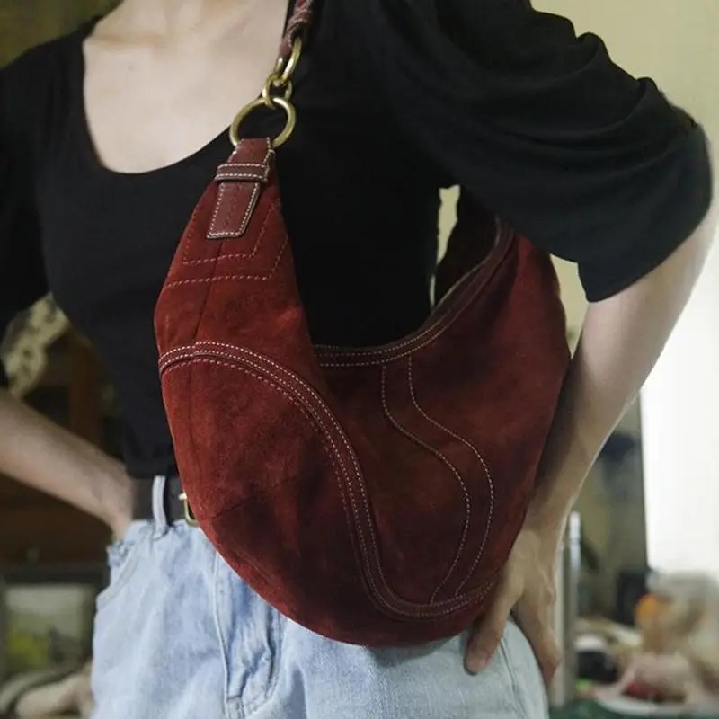 Red Commuter Large Capacity Tote Bag Female 2026 New Handheld Shoulder Pack Underarm Hobo Package Crossbody Dumpling Bags
Red Commuter Large Capacity Tote Bag Female 2026 New Handheld Shoulder Pack Underarm Hobo Package Crossbody Dumpling Bags