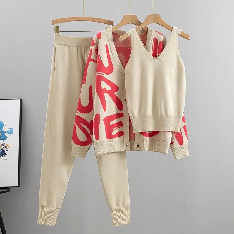 2025 NEW Women Cardigan Tracksuits 3 Piece Fashion Knitted Pocket Pant Set Ladies Sweater Suit European Fashion Outfits
2025 NEW Women Cardigan Tracksuits 3 Piece Fashion Knitted Pocket Pant Set Ladies Sweater Suit European Fashion Outfits