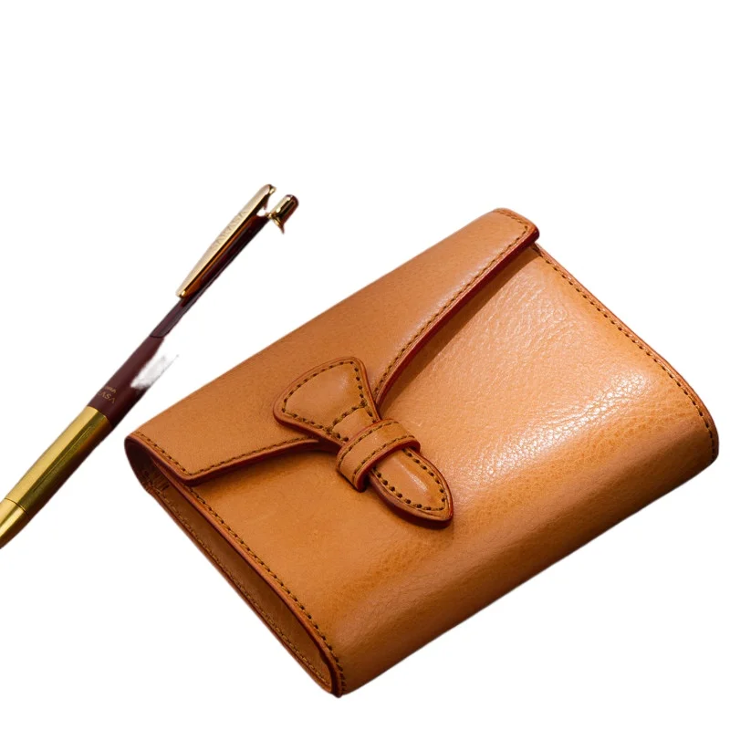 Vertical writing Hankyu limited mbox cowhide loose-leaf M5 handbook
Vertical writing Hankyu limited mbox cowhide loose-leaf M5 handbook