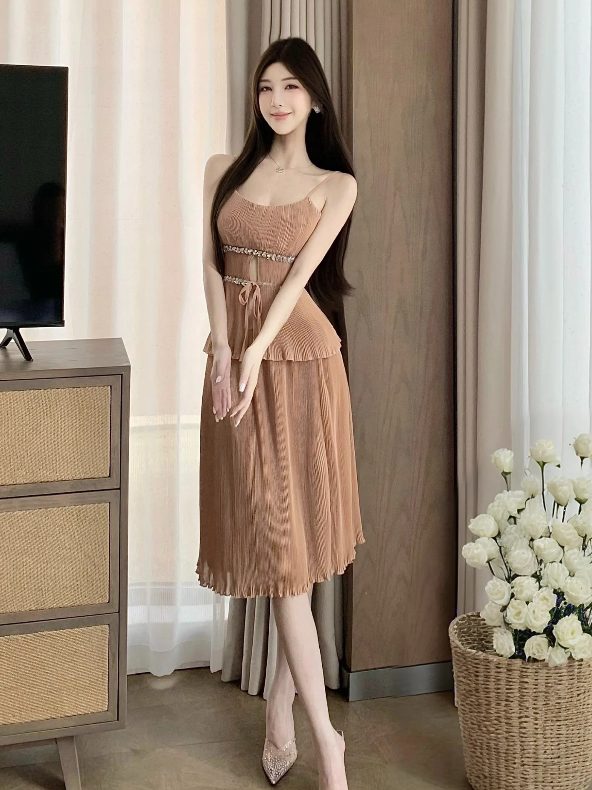 Elegant Korean Style Halter Neck Skirt Set Women's Summer Slimming Two-Piece Suit Sexy Wind Fashionable Belted Design
Elegant Korean Style Halter Neck Skirt Set Women's Summer Slimming Two-Piece Suit Sexy Wind Fashionable Belted Design