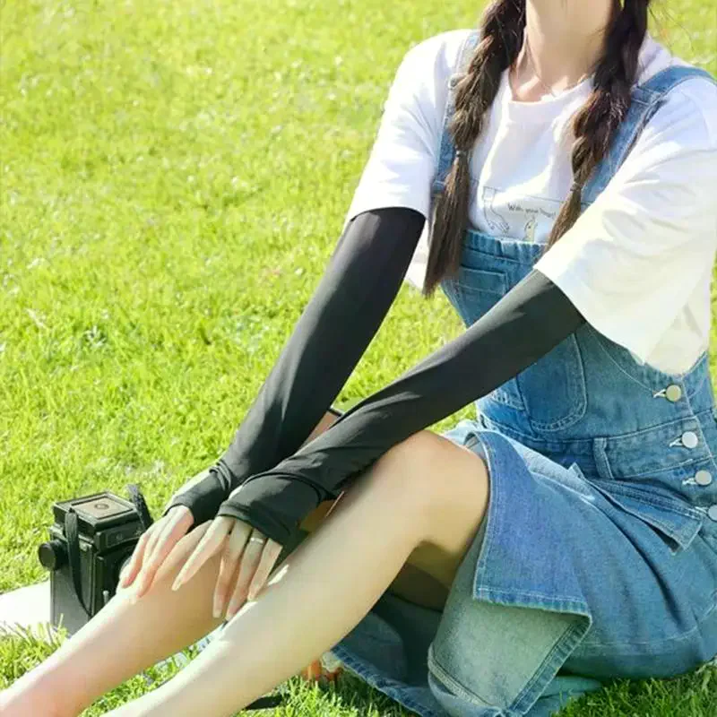 Summer Ice Sleeves For Cycling Outdoors Driving UV Protection Thin Ice Silk Sunscreen Arm Covers Unisex
Summer Ice Sleeves For Cycling Outdoors Driving UV Protection Thin Ice Silk Sunscreen Arm Covers Unisex