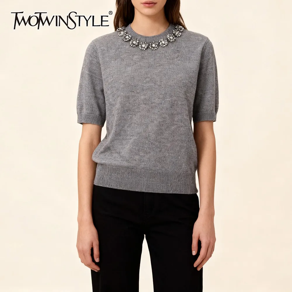 TWOTWINSTYLE Slimming Spliced Diamonds Pullover Sweater for Women Short Sleeve Gray Basics Knitwear Female Autumn Fashion Style
TWOTWINSTYLE Slimming Spliced Diamonds Pullover Sweater for Women Short Sleeve Gray Basics Knitwear Female Autumn Fashion Style
