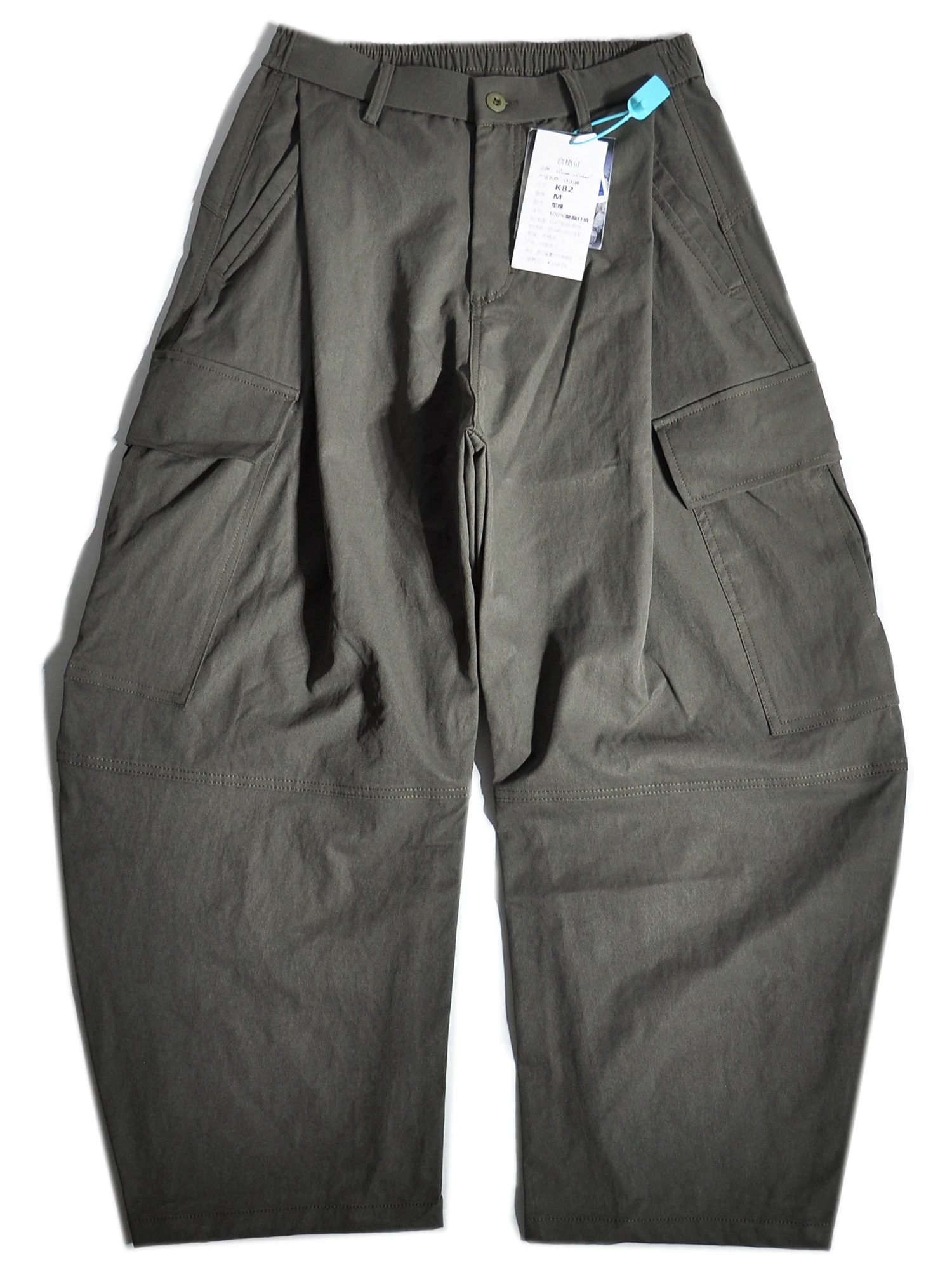 Американские брюки в стиле High Street: широкие, свободного кроя, рабочие, с большими карманами, 3D-плиссированные, прямые, повседневные
Американские брюки в стиле High Street: широкие, свободного кроя, рабочие, с большими карманами, 3D-плиссированные, прямые, повседневные