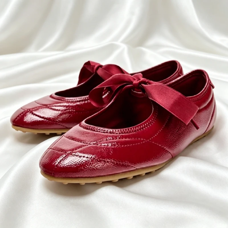 Luxury Brand Flat Ballet Sneakers Women Stitching Design Round Toe Lace Up Mary Jane Shoes Comfortable Soft Sole Designer Flats
Luxury Brand Flat Ballet Sneakers Women Stitching Design Round Toe Lace Up Mary Jane Shoes Comfortable Soft Sole Designer Flats