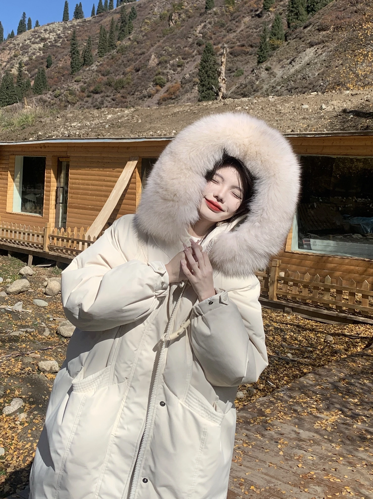 Pigpigbig Women's Thiened Long down Jaet with Hood Large Fur Collar Button Closure Du Feather Winter Coat 2024
Pigpigbig Women's Thiened Long down Jaet with Hood Large Fur Collar Button Closure Du Feather Winter Coat 2024