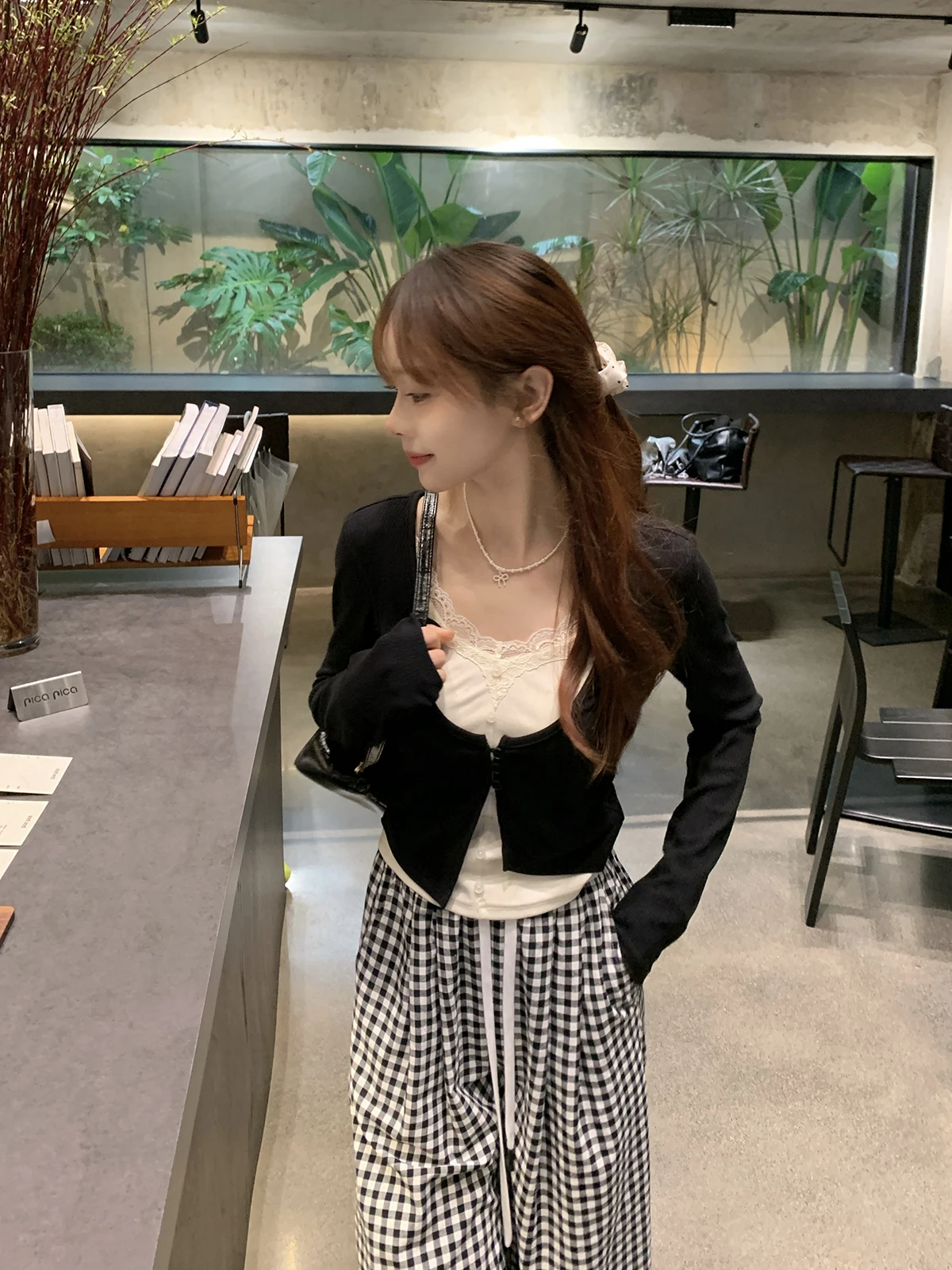 Unique Splice Long Sve Knitted irt Women's Sle Spring Faion Top Small Size Commute Sle Slim Fit Korean Version
Unique Splice Long Sve Knitted irt Women's Sle Spring Faion Top Small Size Commute Sle Slim Fit Korean Version
