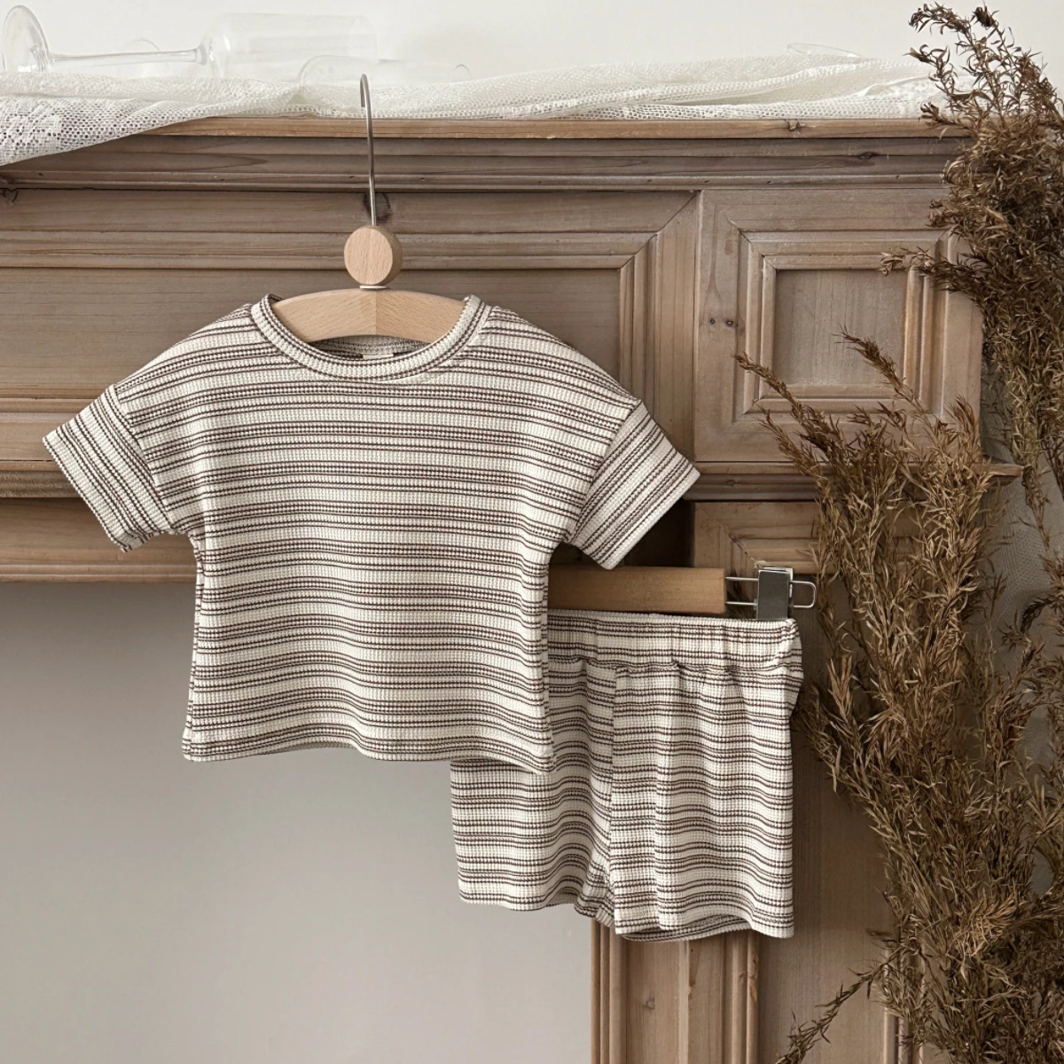 Summer Fashion Children Clothes Sets Baby Boys Short Sleeve Striped T-Shirt With Shorts Toddler Girls Leisure Tracksuits 0-3Y
Summer Fashion Children Clothes Sets Baby Boys Short Sleeve Striped T-Shirt With Shorts Toddler Girls Leisure Tracksuits 0-3Y