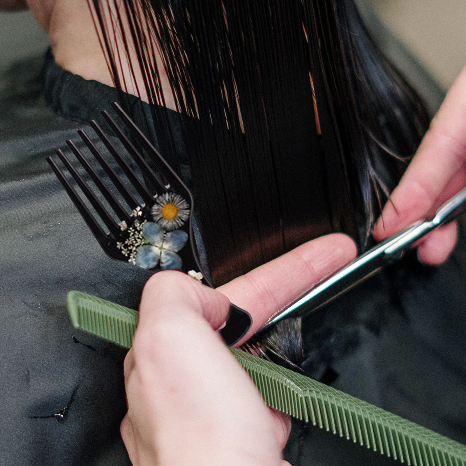 Epoxy Resin Comb Mold Silicone Tool Mirror Finish Hairdressing Jewelry Accessories Making Fine Craftsmanship Paints
Epoxy Resin Comb Mold Silicone Tool Mirror Finish Hairdressing Jewelry Accessories Making Fine Craftsmanship Paints