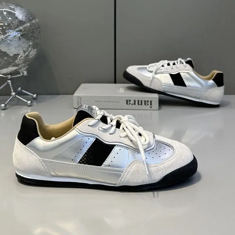 Simple Versatile Men Sneakers Breathable Mesh Material Soft Cushion Sole Anti Slip Casual Running oes for Daily Street Travel
Simple Versatile Men Sneakers Breathable Mesh Material Soft Cushion Sole Anti Slip Casual Running oes for Daily Street Travel