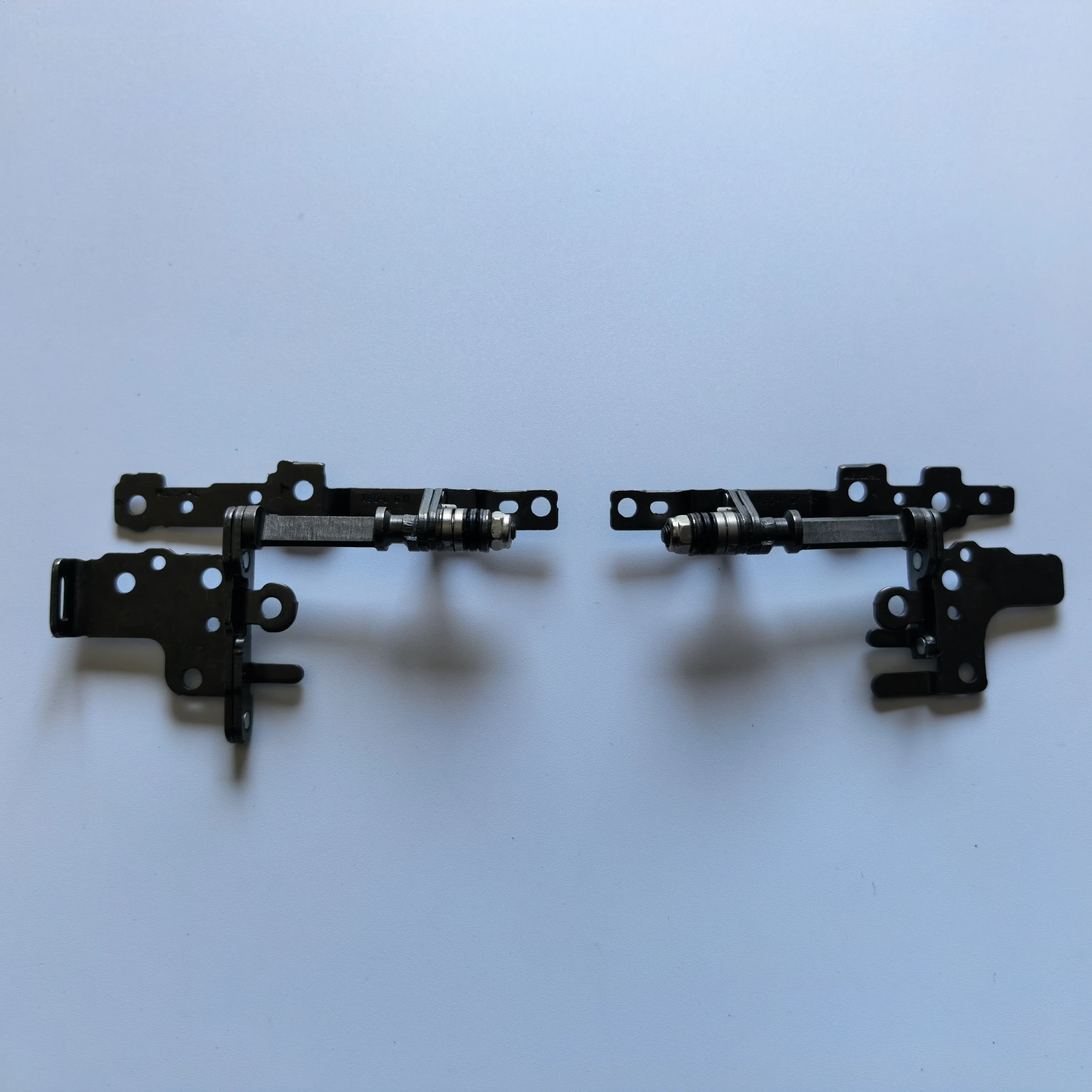 Пара новых петлей для ЖК-дисплея ноутбука HP 440 445 G8 G9 zhan66Pro14 G4 G5
Пара новых петлей для ЖК-дисплея ноутбука HP 440 445 G8 G9 zhan66Pro14 G4 G5