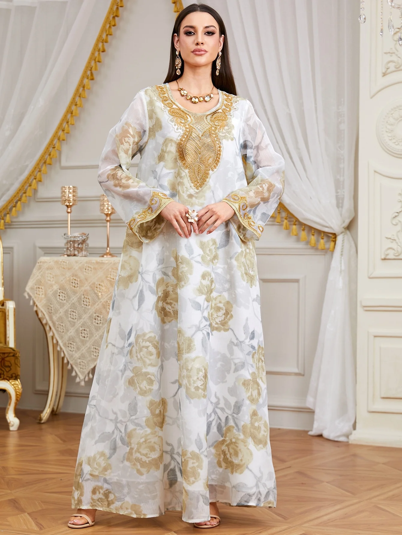 New Ethnic Style Loose Decal Dress Fashionable Embroidered Print Long Skirt High Waist A-Line Gown for Date And Daily Wear
New Ethnic Style Loose Decal Dress Fashionable Embroidered Print Long Skirt High Waist A-Line Gown for Date And Daily Wear