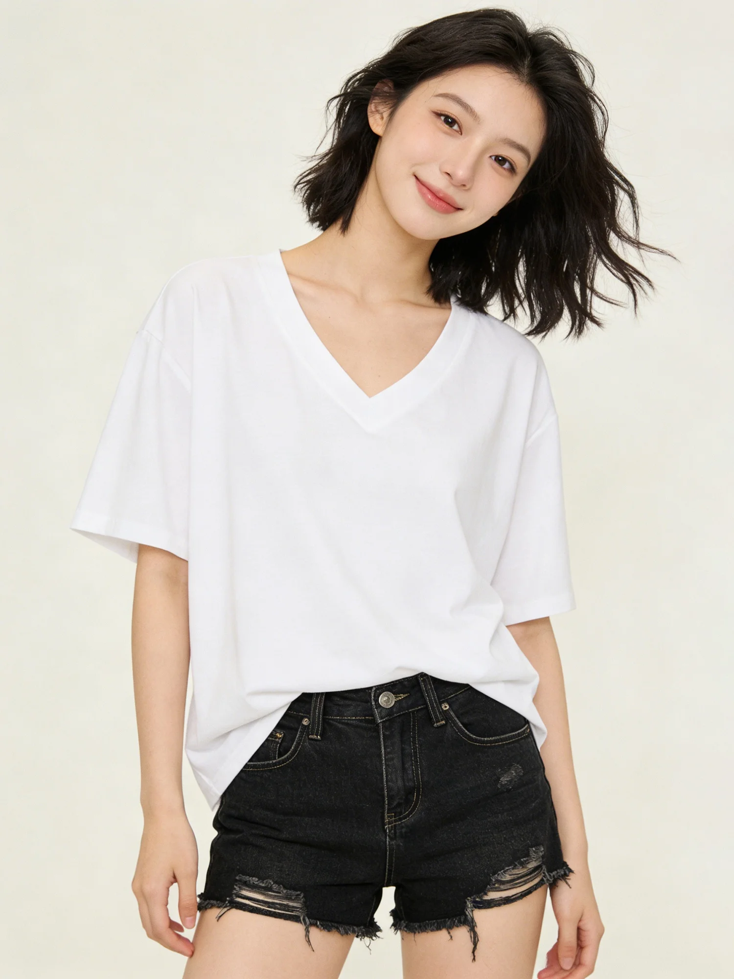 Elegant Loose White V-Neck Short Sleeve T-Shirt Women's Summer Fashionable Korean Style Comfortable Breathable Top
Elegant Loose White V-Neck Short Sleeve T-Shirt Women's Summer Fashionable Korean Style Comfortable Breathable Top