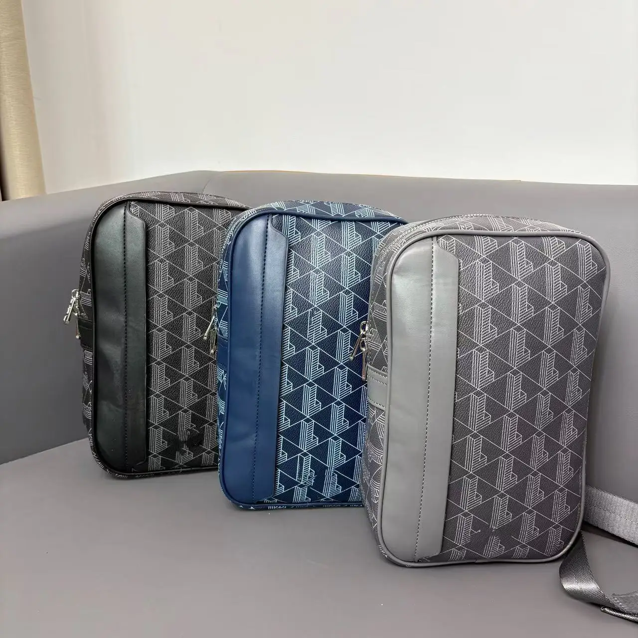 Мужская нагрудная сумка большой вместимости — противоугонная водонепроницаемая сумка через плечо с модными принтами, дорожная и повседневная сумка
Мужская нагрудная сумка большой вместимости — противоугонная водонепроницаемая сумка через плечо с модными принтами, дорожная и повседневная сумка