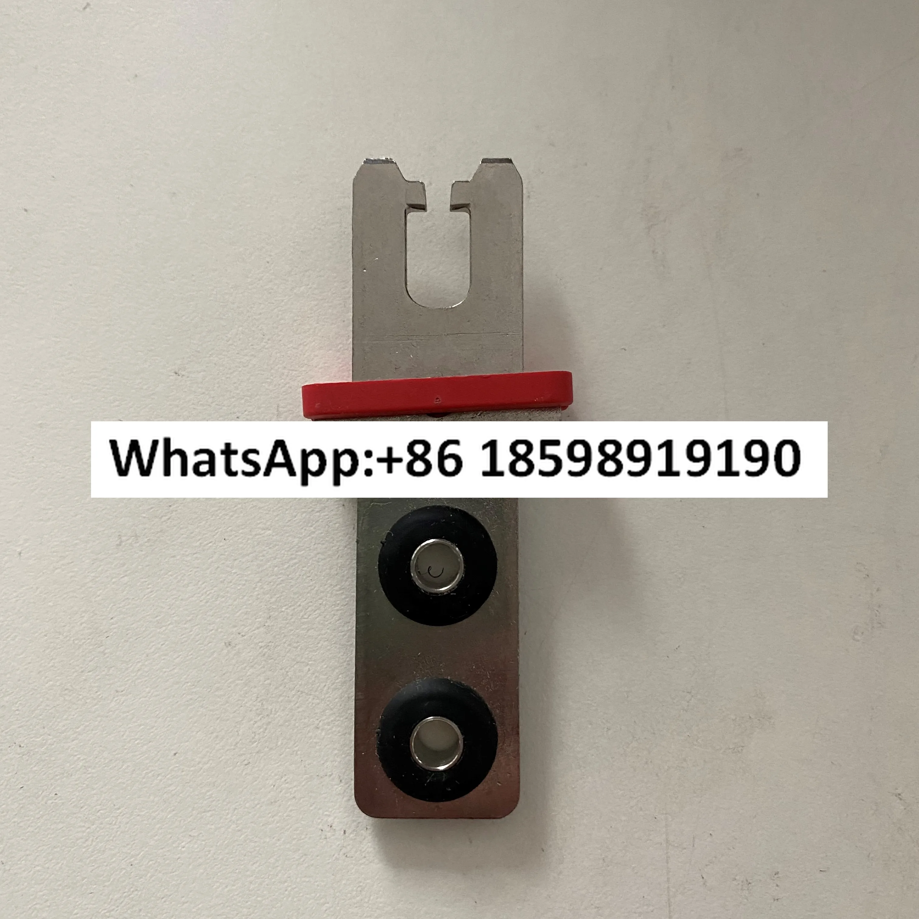 Совершенно новый оригинальный импортный ключ от дверного замка VF KEY F22 F21D10D11
Совершенно новый оригинальный импортный ключ от дверного замка VF KEY F22 F21D10D11