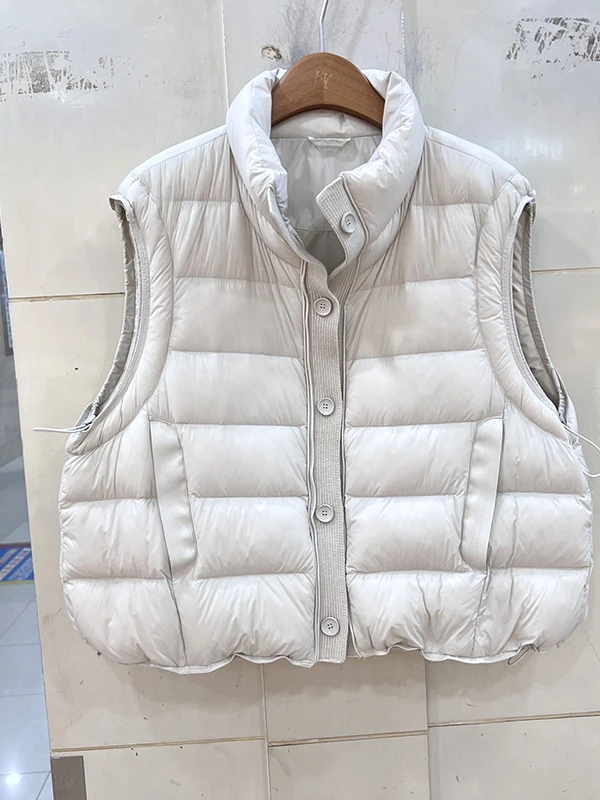 Fashionable Knitted Vest Autumn Winter Style Stand Collar Access Control Slimming European Fashion Cotton Poly Blend Vest
Fashionable Knitted Vest Autumn Winter Style Stand Collar Access Control Slimming European Fashion Cotton Poly Blend Vest
