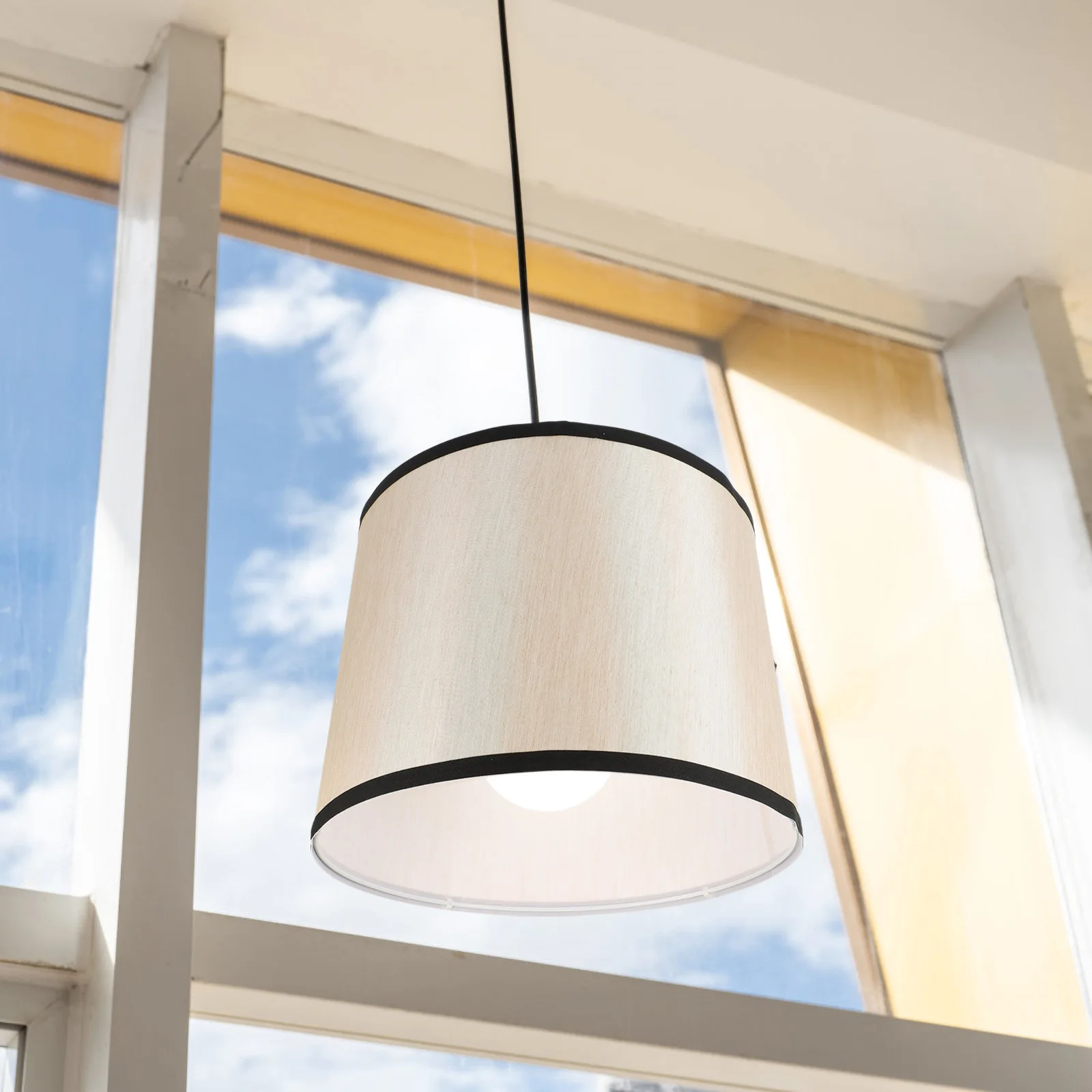 Sturdy Cloth Lampshade Replacement Simple Floor Light Cover Home Bedroom Library Decorative Fabric Lamp Shade Long-lasting
Sturdy Cloth Lampshade Replacement Simple Floor Light Cover Home Bedroom Library Decorative Fabric Lamp Shade Long-lasting