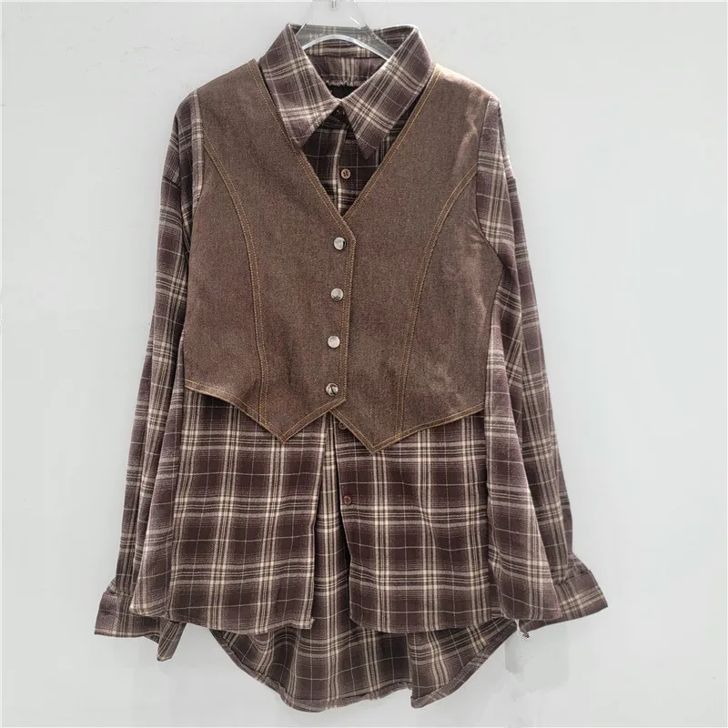 SuperAen Korean Style Retro Lapel Collar Long-sleeved Plaid Shirt Women's 2025 Autumn Winter New Oversize Spliced Loose Shirt
SuperAen Korean Style Retro Lapel Collar Long-sleeved Plaid Shirt Women's 2025 Autumn Winter New Oversize Spliced Loose Shirt