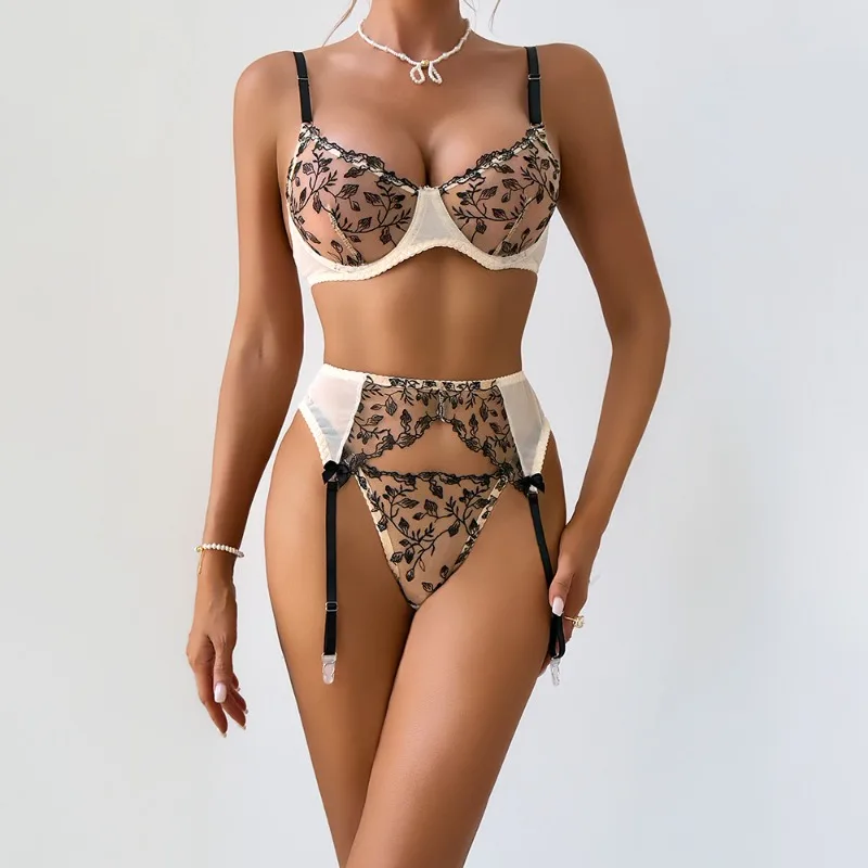 Tornova Embroidery Broken Flowers Sexy Underwear Thong Set 3PCS See-through Hollow Out Skinny Plunge Backless Interesting Set
Tornova Embroidery Broken Flowers Sexy Underwear Thong Set 3PCS See-through Hollow Out Skinny Plunge Backless Interesting Set