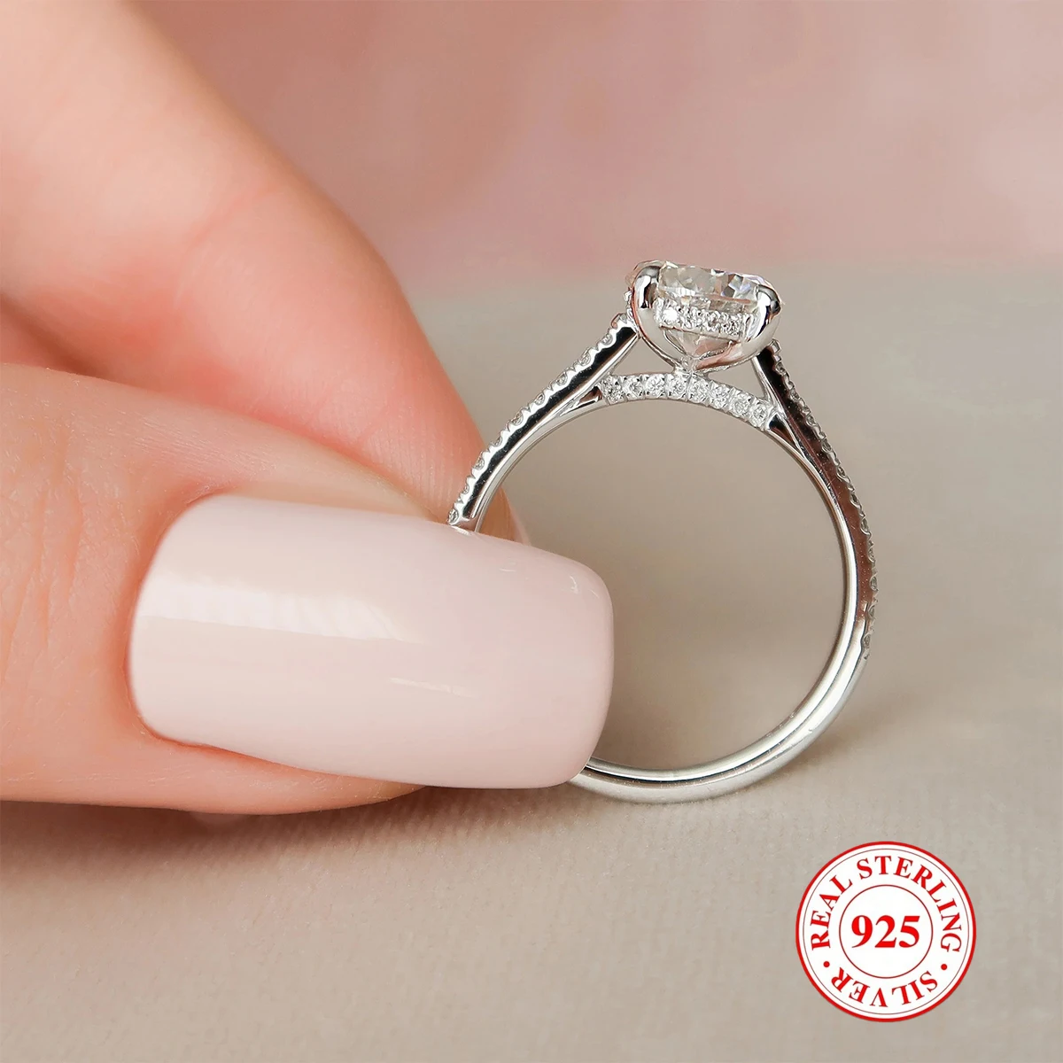 1Pc Luxury 925 Sterling Silver 2ct Moissanite Ring,Ladies' Fashion Boutique Ring Gift
1Pc Luxury 925 Sterling Silver 2ct Moissanite Ring,Ladies' Fashion Boutique Ring Gift