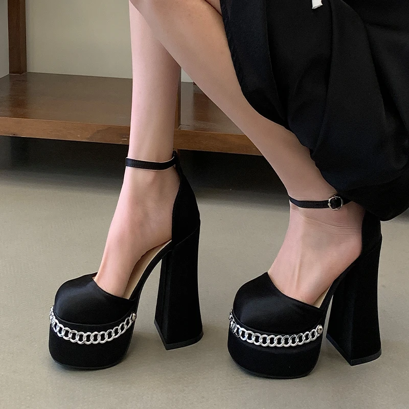 12.5cm High Heel, Waterproof Platform, Single Strap, Large Size Women's Summer Outerwear Sandals, Size 35-40
12.5cm High Heel, Waterproof Platform, Single Strap, Large Size Women's Summer Outerwear Sandals, Size 35-40